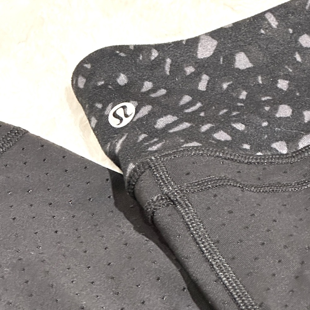 Lululemon cropped pants/leggings